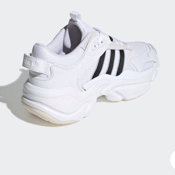 ADIDAS WHITE MAGMUR WOMENS 8 NWT - Picture 3 of 6